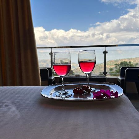 Divine Resort - Mahabaleshwar Panchgani Ngoại thất bức ảnh